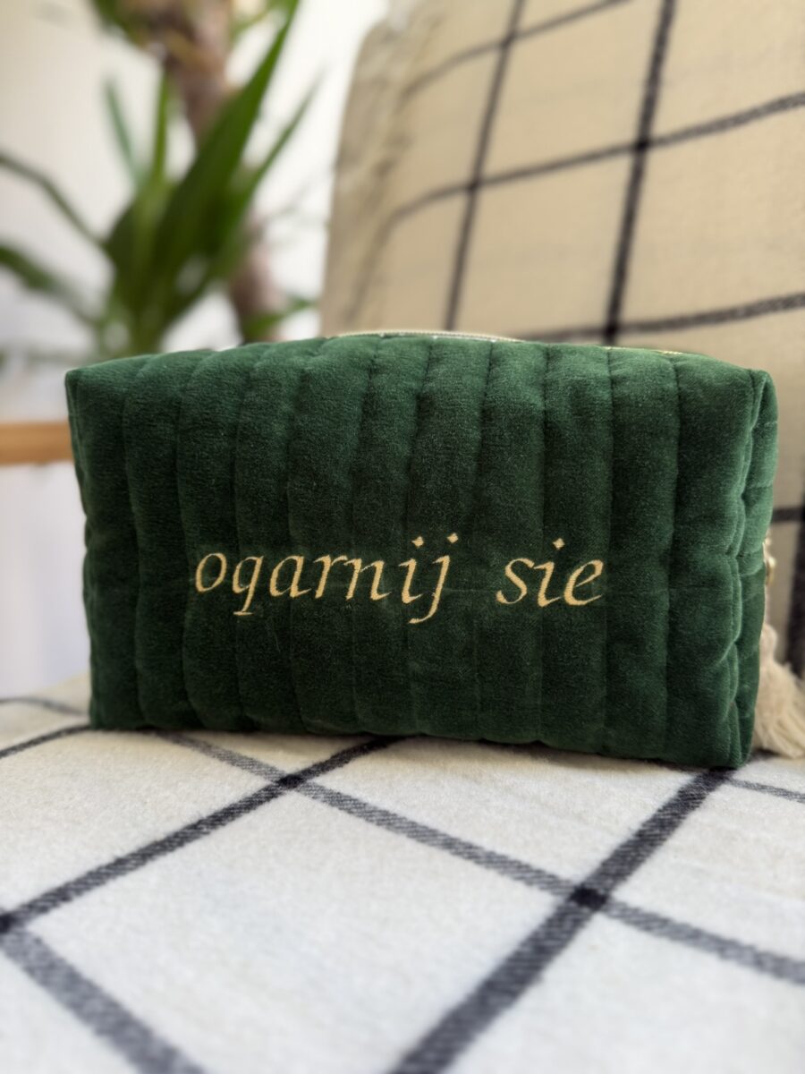 Aksamitna kosmetyczka „Ogarnij się”