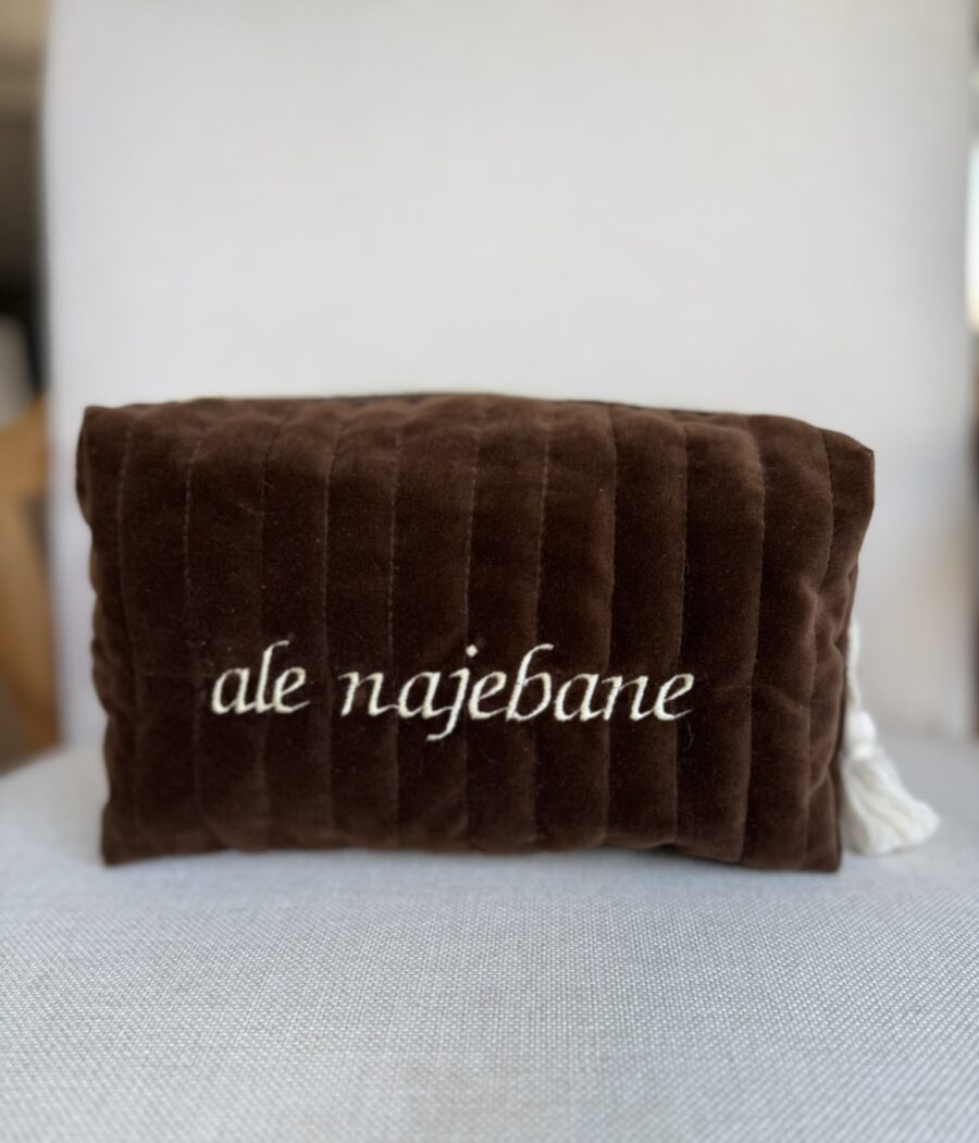 Aksamitna kosmetyczka "Ale najebane"