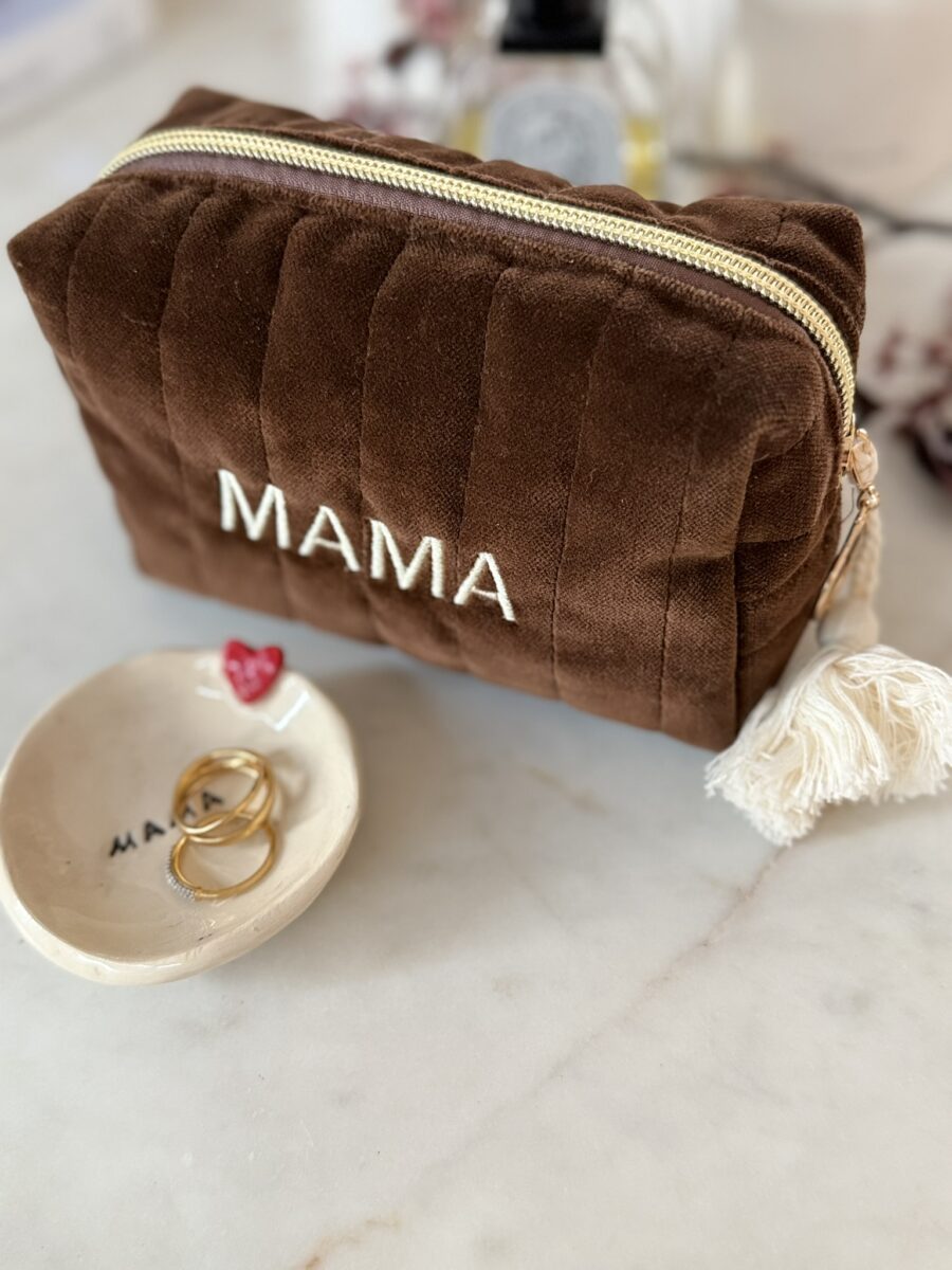 Aksamitna kosmetyczka „Mama”